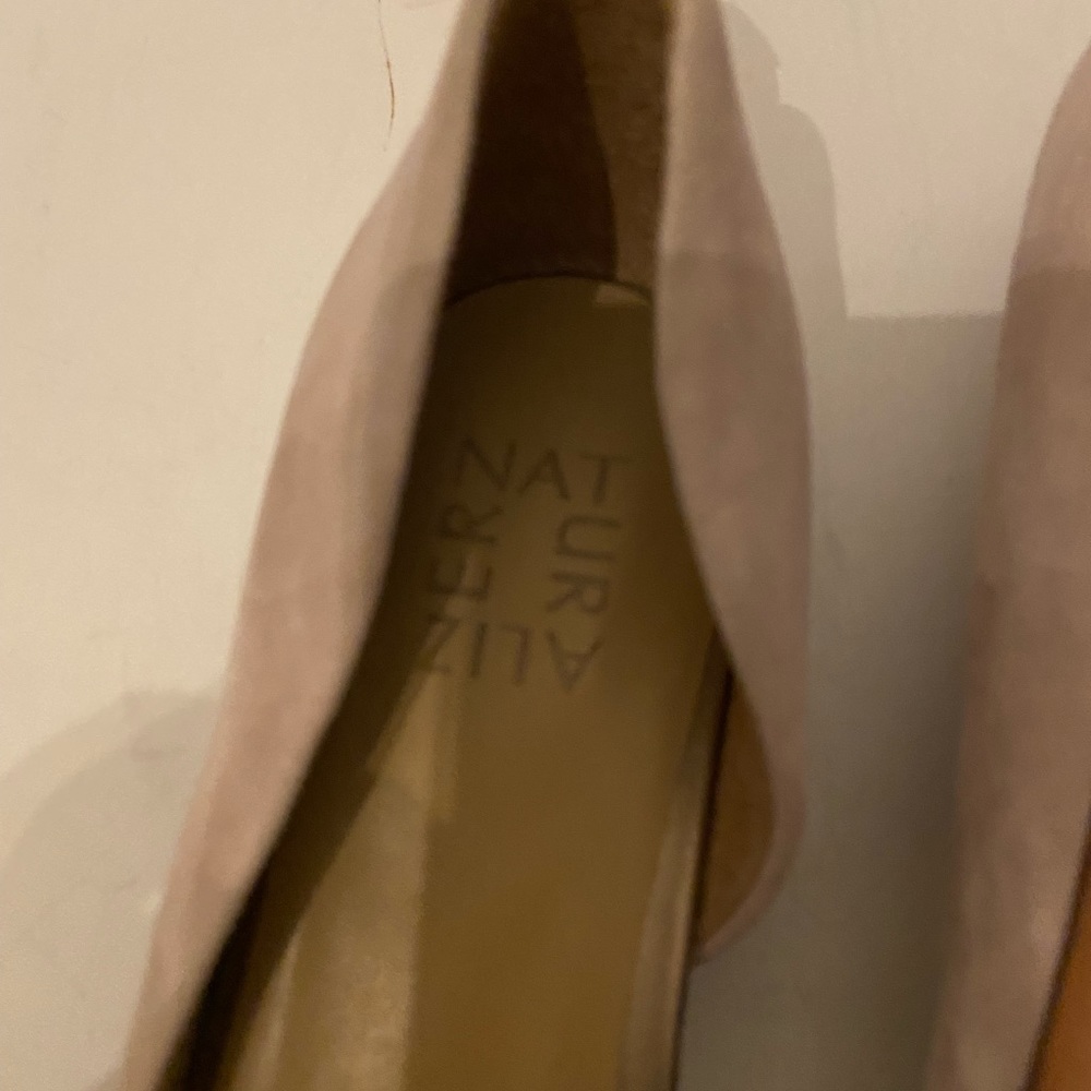 Naturalizer blush suede & gold flats size 9w NWT - Picture 7 of 8